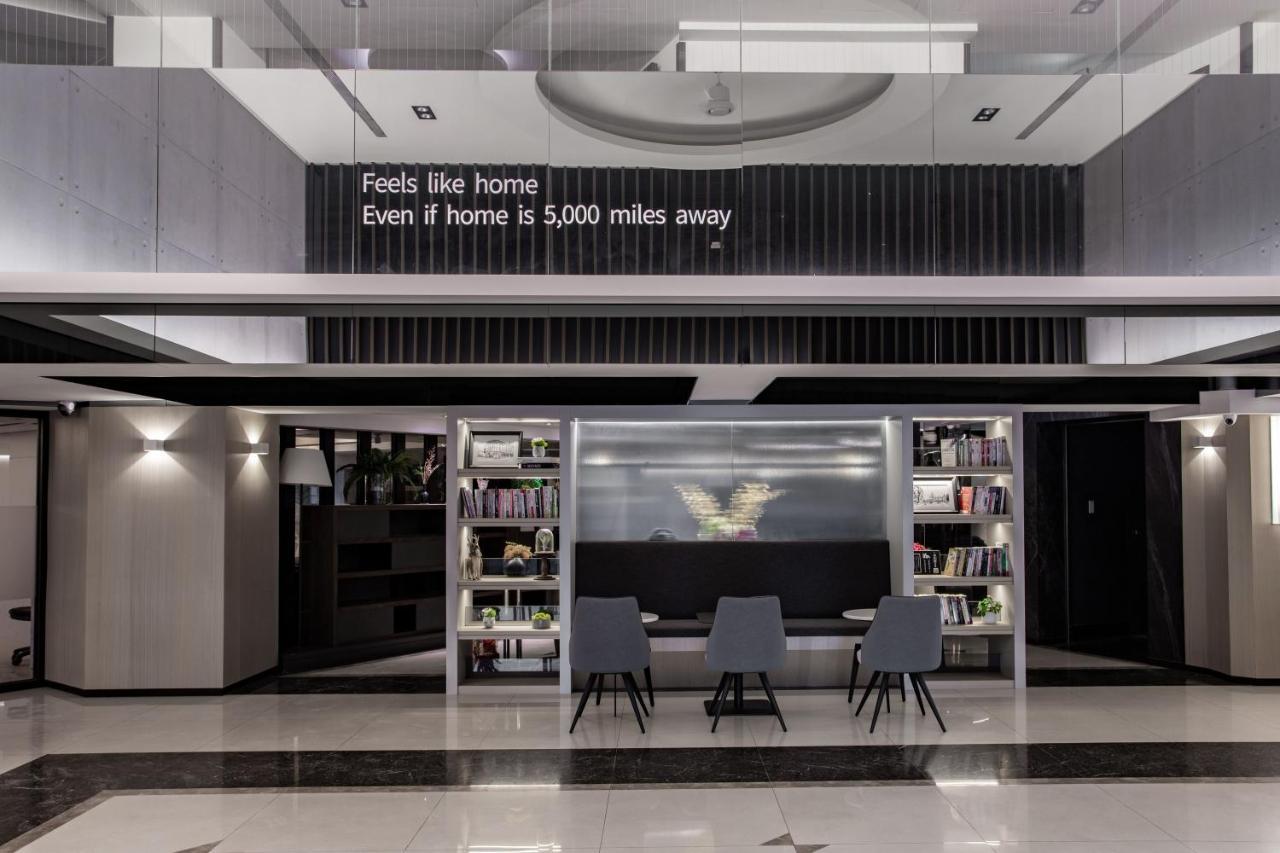 Hub Hotel - Songshan Airport Branch Taipé Exterior foto